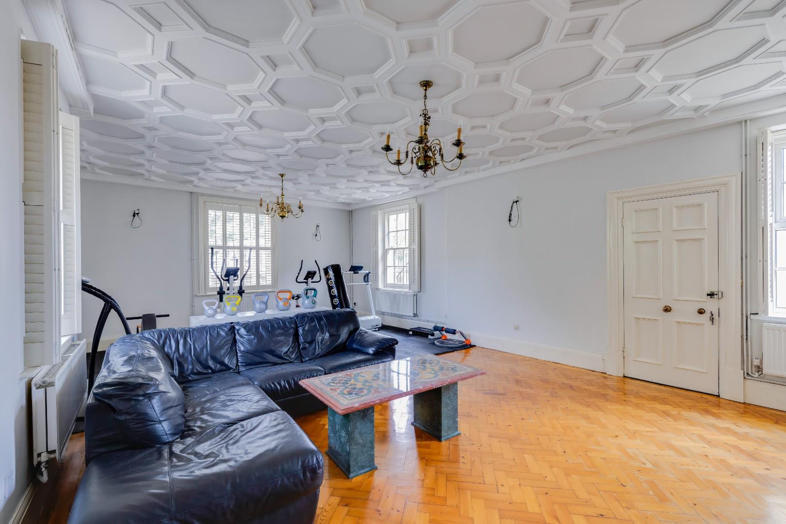 Rhoose Road, Rhoose, Vale of Glamorgan, CF62 3EP